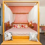 Bed & Breakfast Namuri Downtown 3*