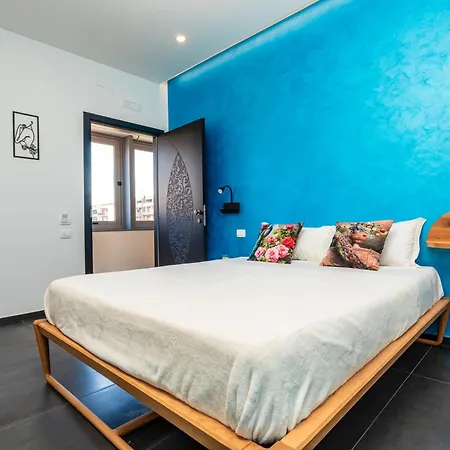 Namuri Downtown Bed & Breakfast 3*